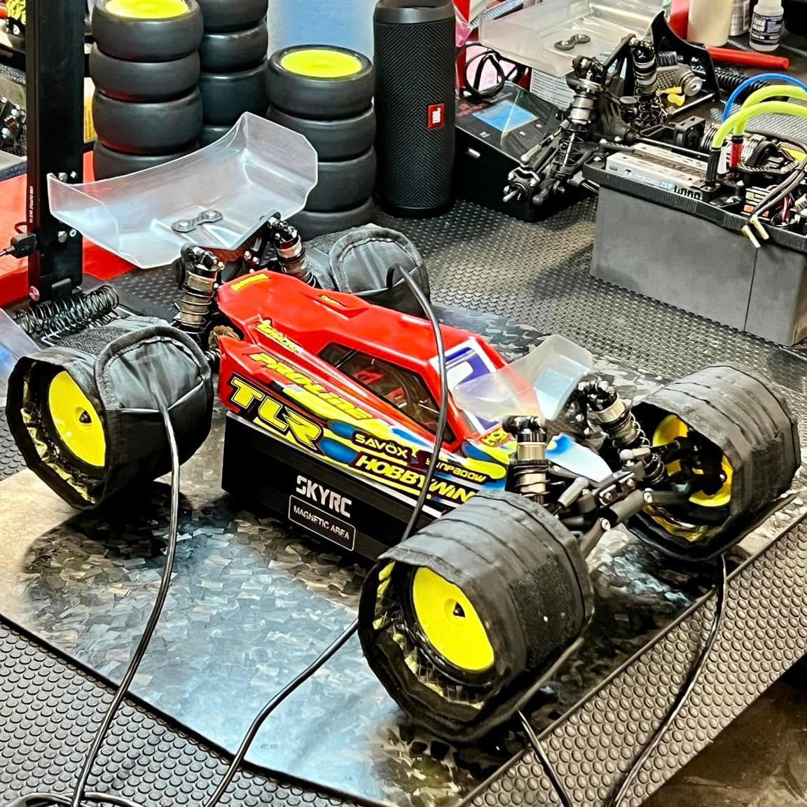 Ryan Cavalieri getting warmed up