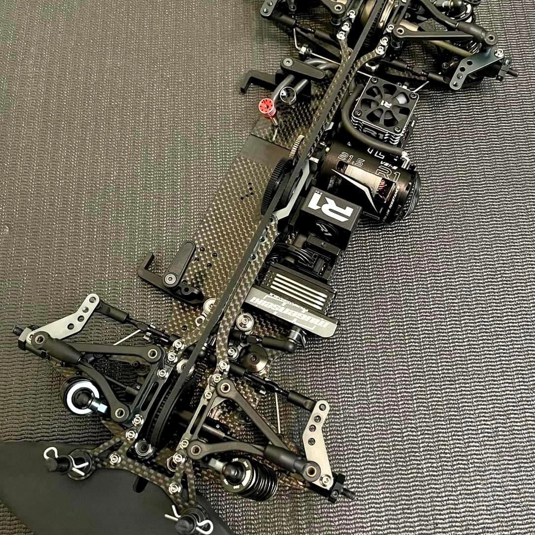 Stealth Builds picking 1up Racing on this build