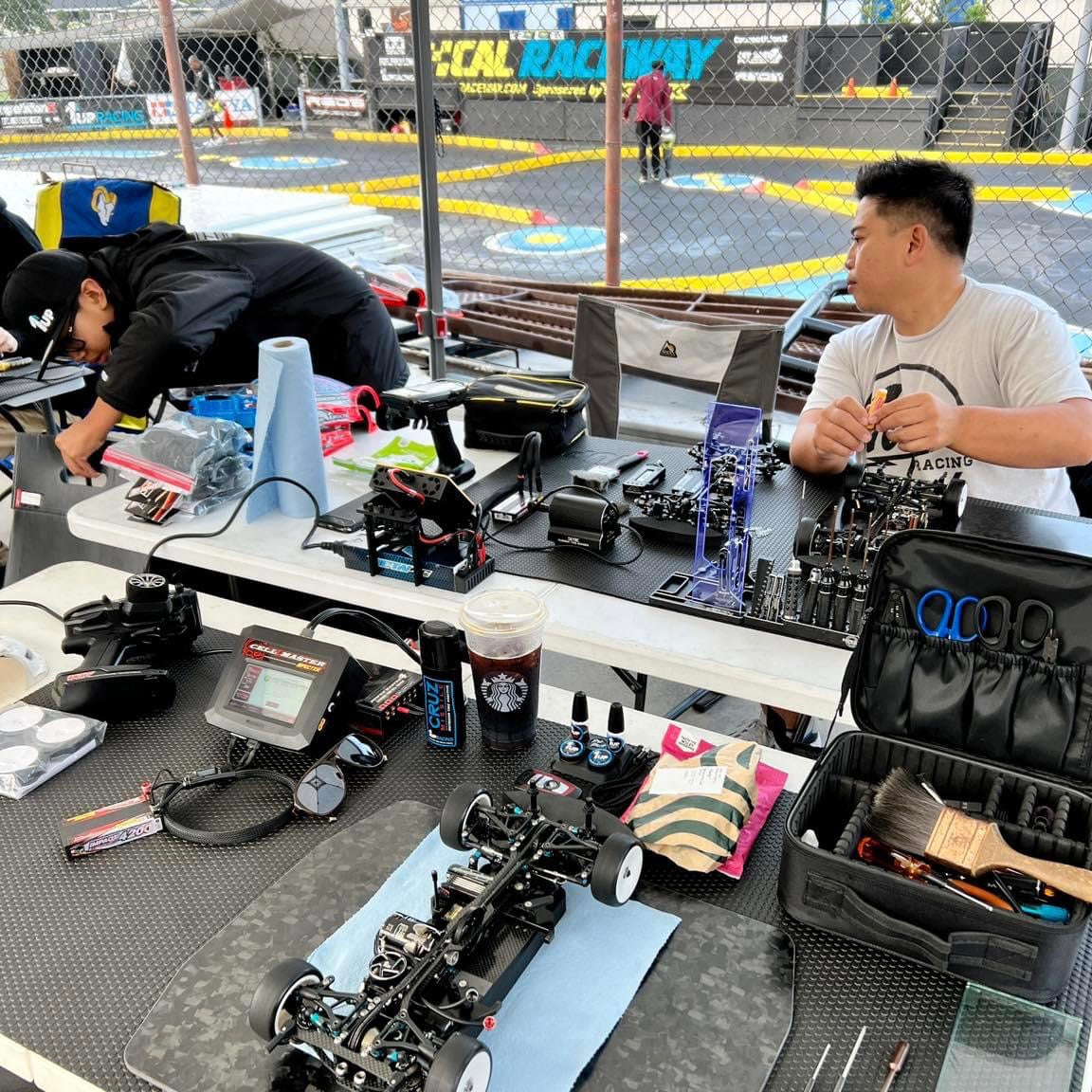 1up Racing Crew Ready to Rip at Cal Raceway