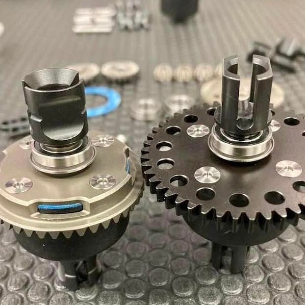 Jay Neil Giving his 1/8 diffs the Pro Duty Titanium Treatment