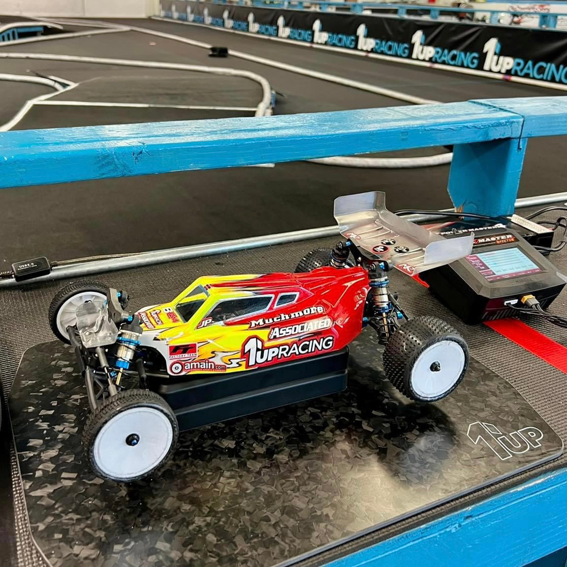 JP putting in some hot laps at PDX RC Underground
