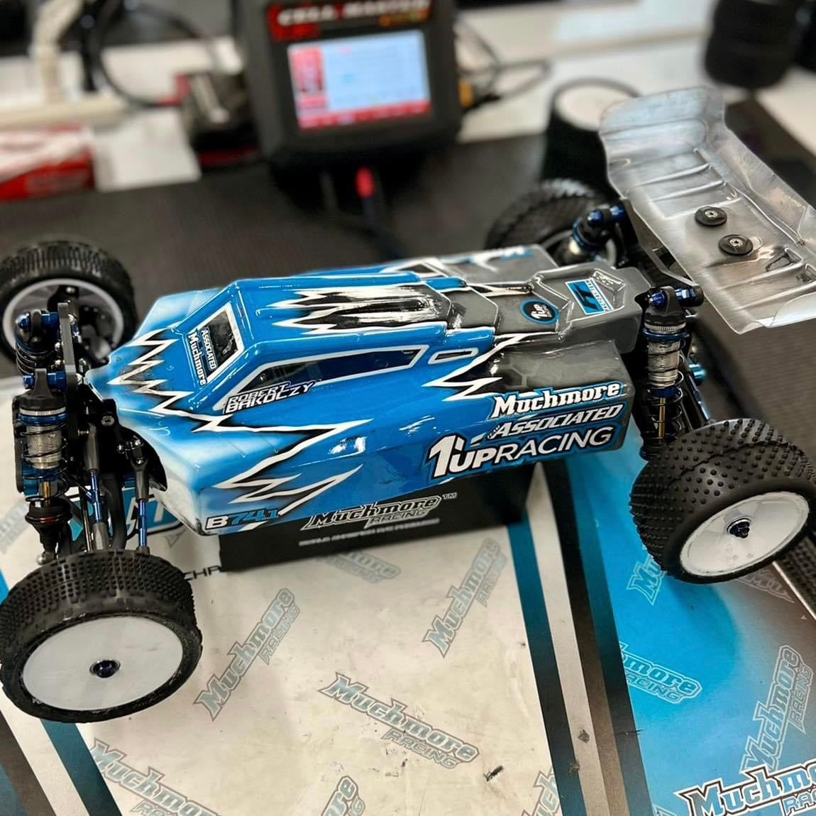 Bakoczy and Reavis setting the TQs at the JConcepts WCC