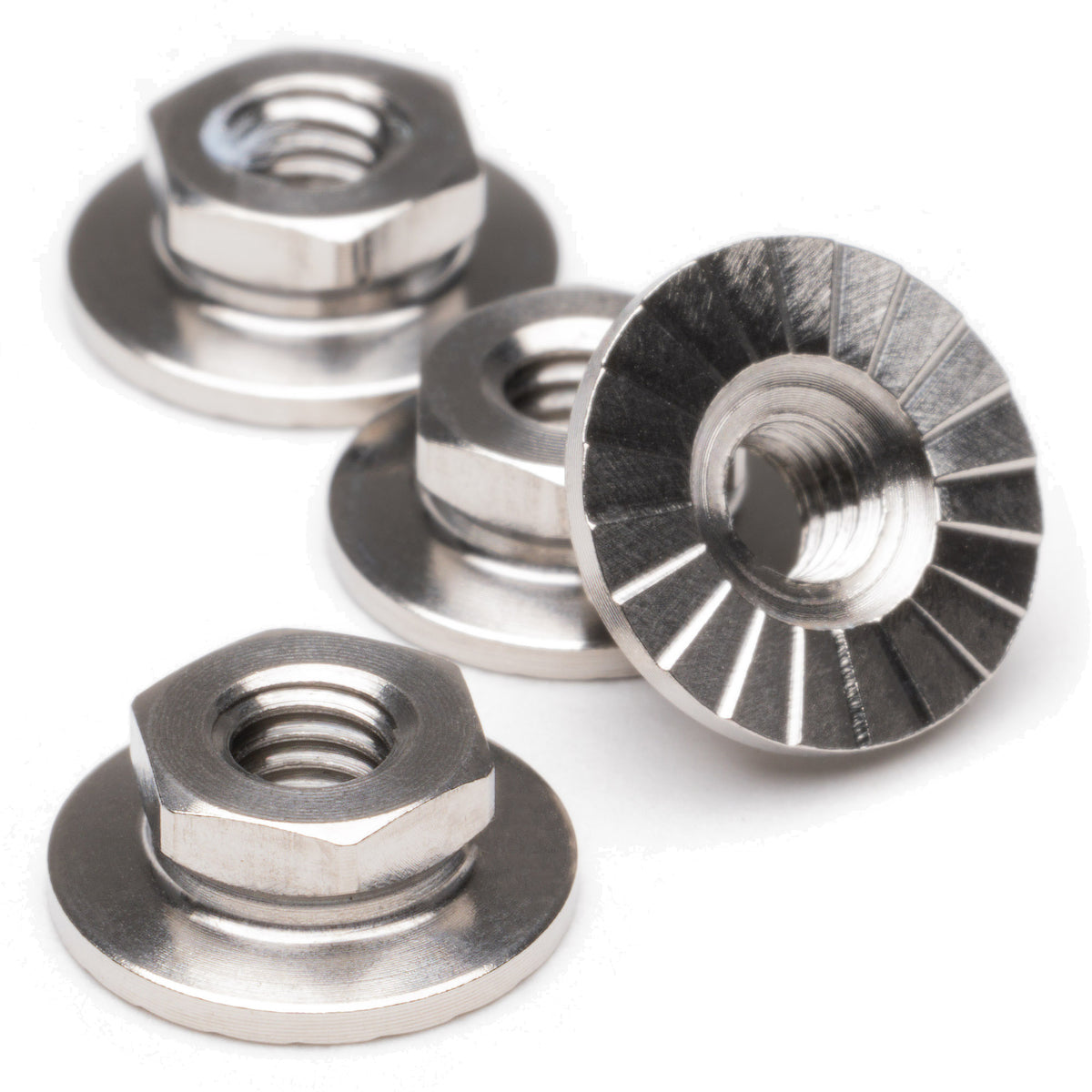 TITANIUM WHEEL NUTS M4 (4) TITANIUM WHEEL NUTS M4 (4)
